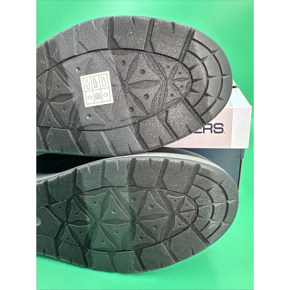 Skechers new box