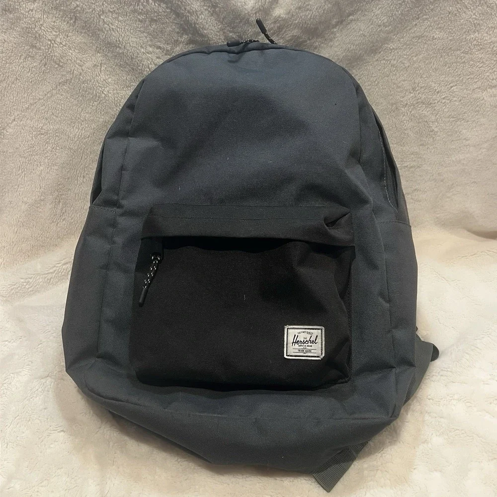 Herschel Supply Co. Classic XL 30L Plus Series Padded Backpack Gray‎ & Black