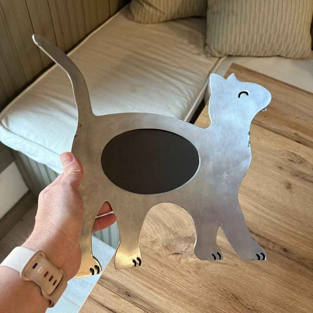 The Unbranded Brand whimsical cat