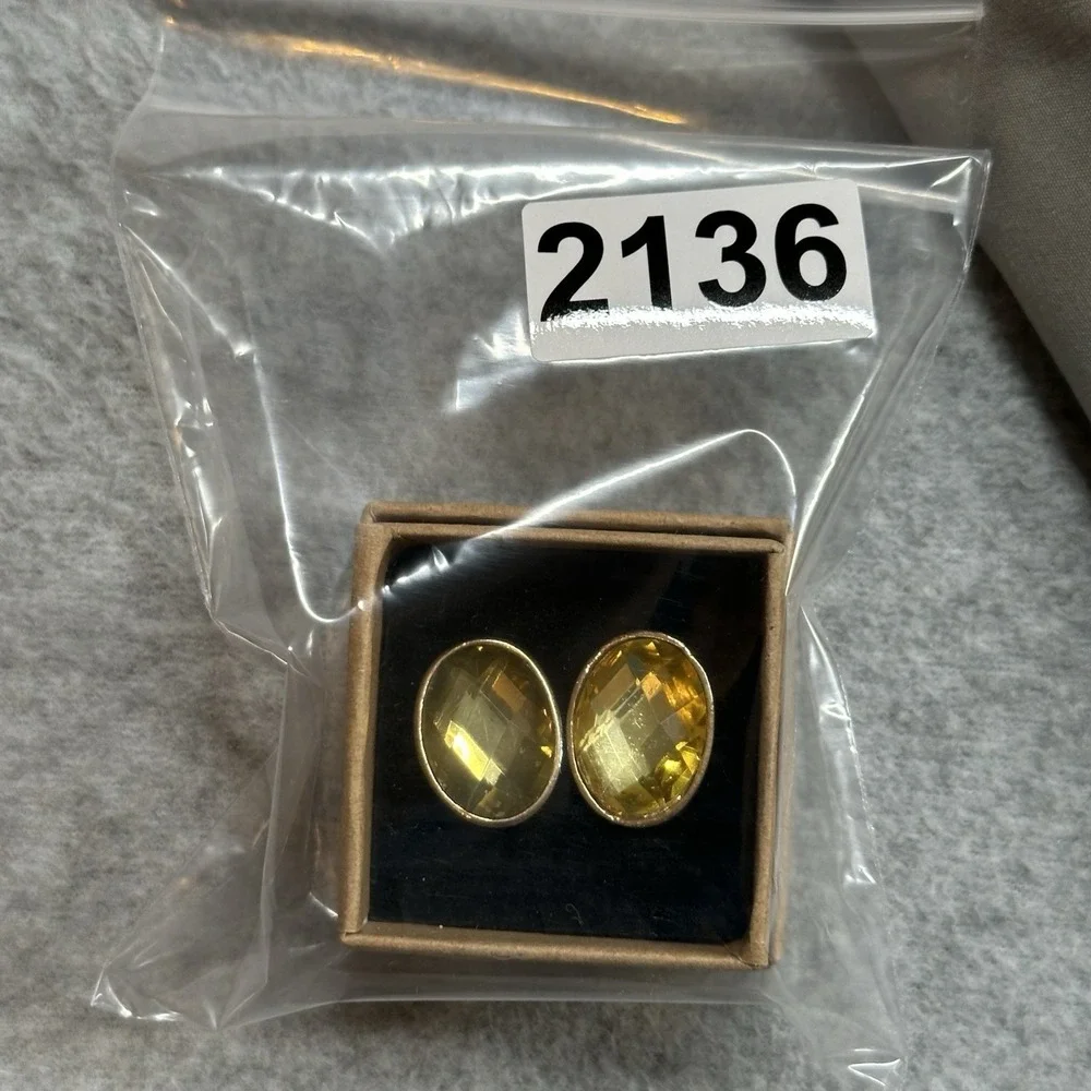 The Unbranded Brand item description