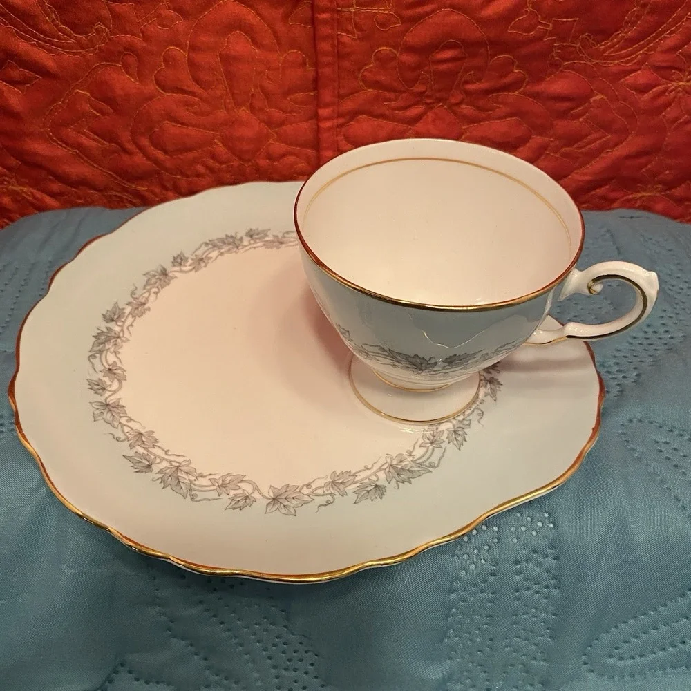 Tuscan Fine‎ English Bone China Tea Cup Lunch/Snack Plate Set  8-Pc Aristocrat