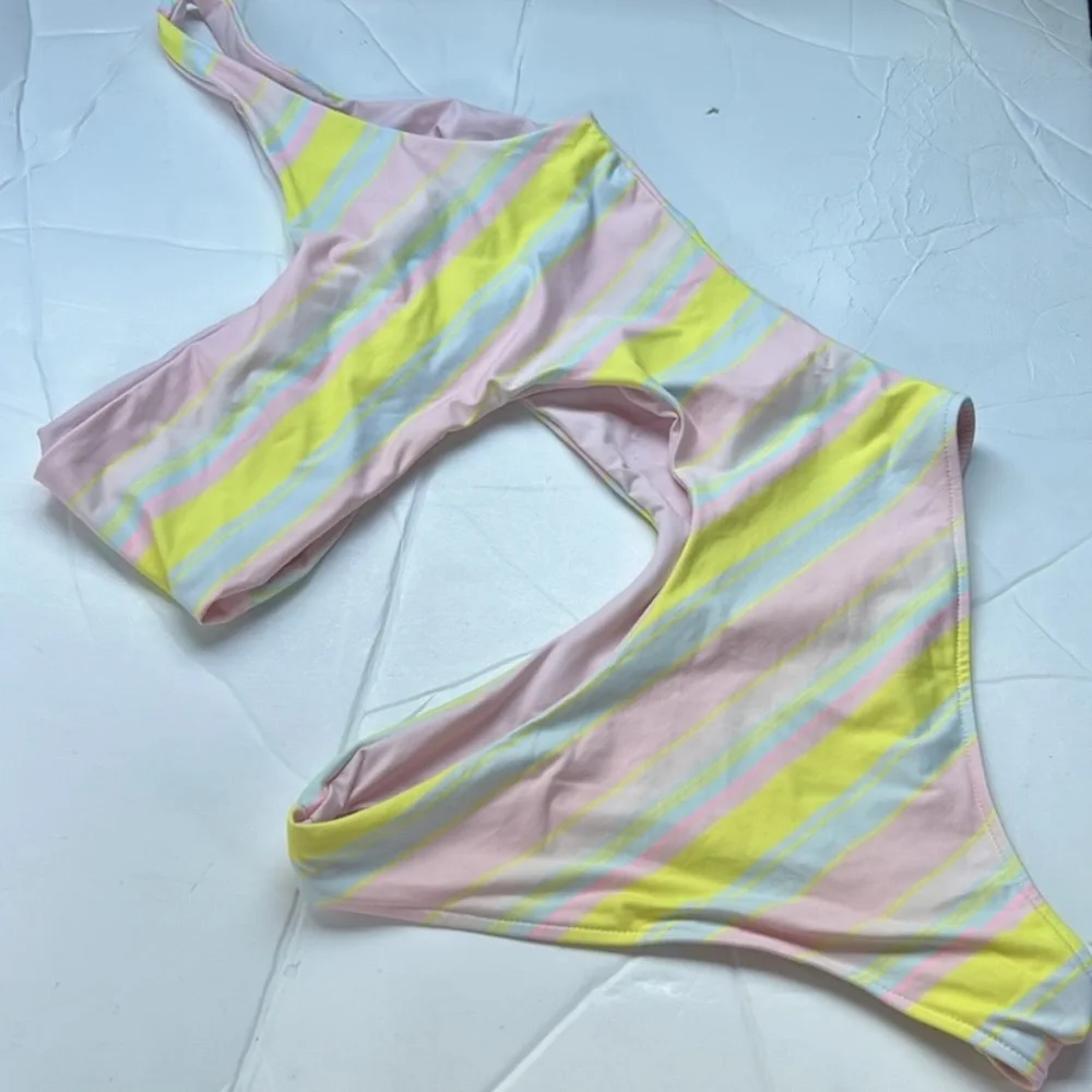 Frankies Bikinis sexy unique