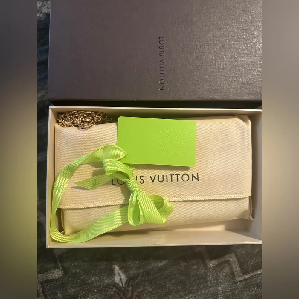 Louis Vuitton louis vuitton