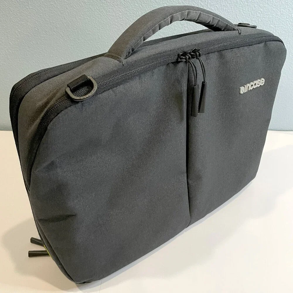 Incase Reform Collection TENSAERLITE 15