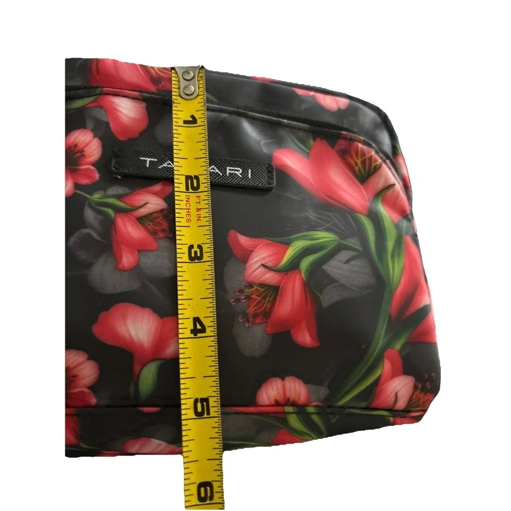 Tahari cosmetic bag