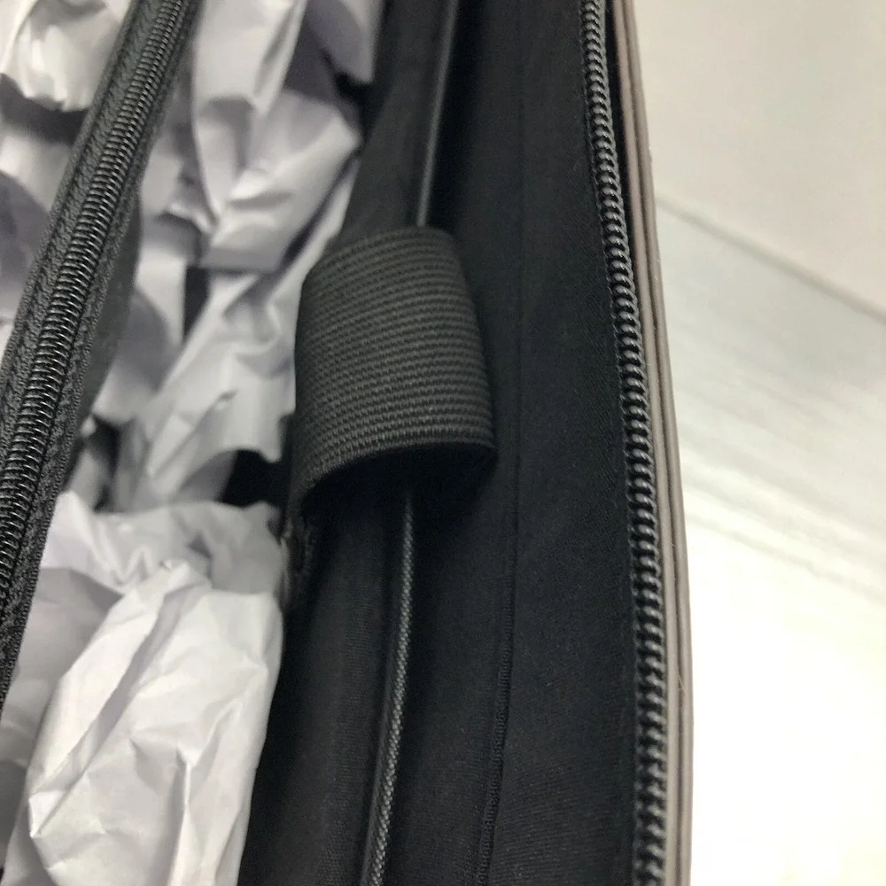 Liz Claiborne liz claiborne
