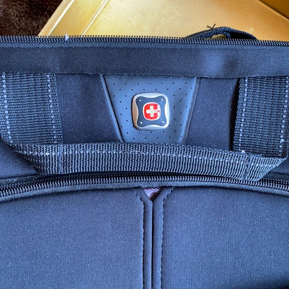 SwissGear black burgundy