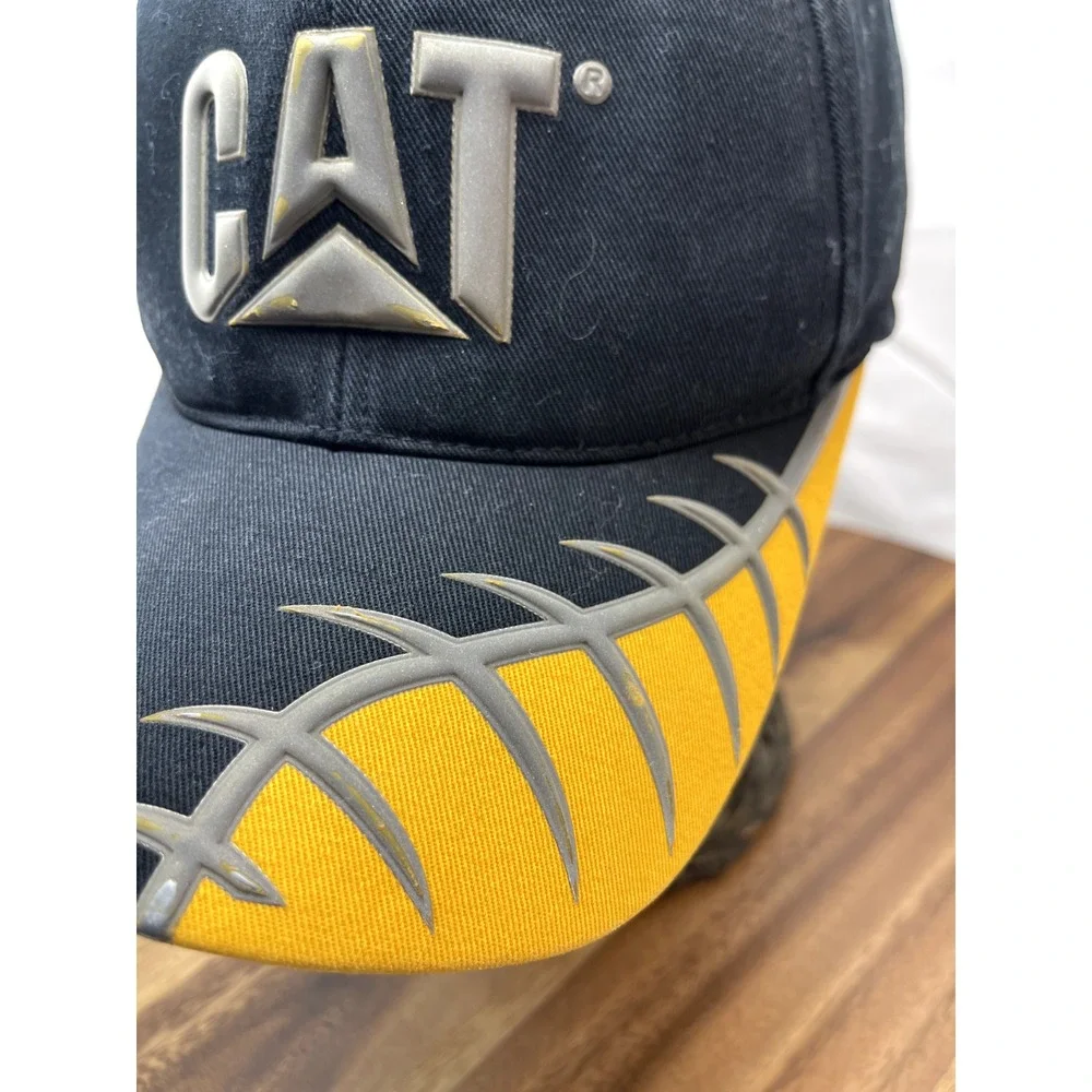 Caterpillar puffy cat