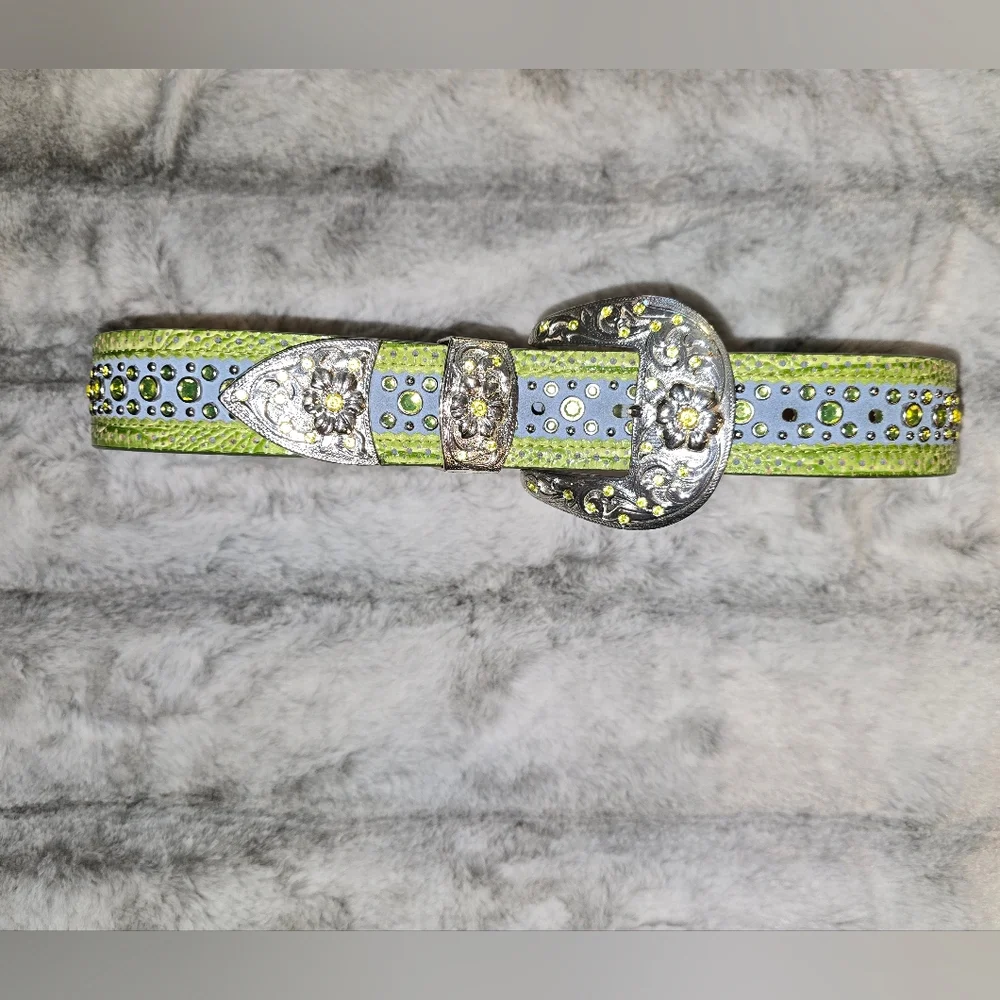 Ariat girls leather jeweled belt green and‎ blue size 26/65 F107046
