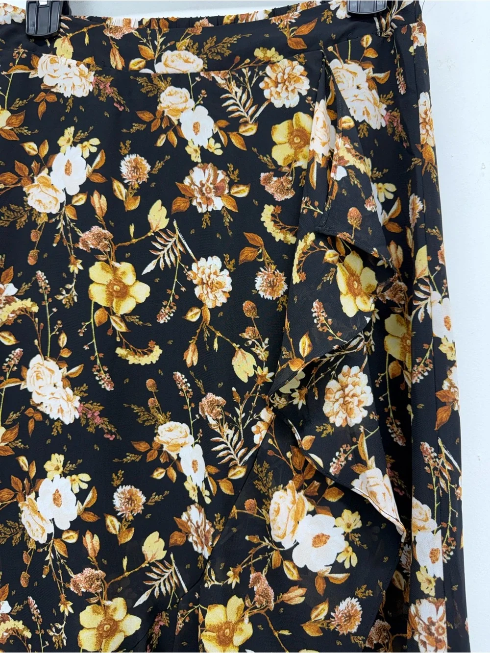 Cato ruffle chic cottagecore