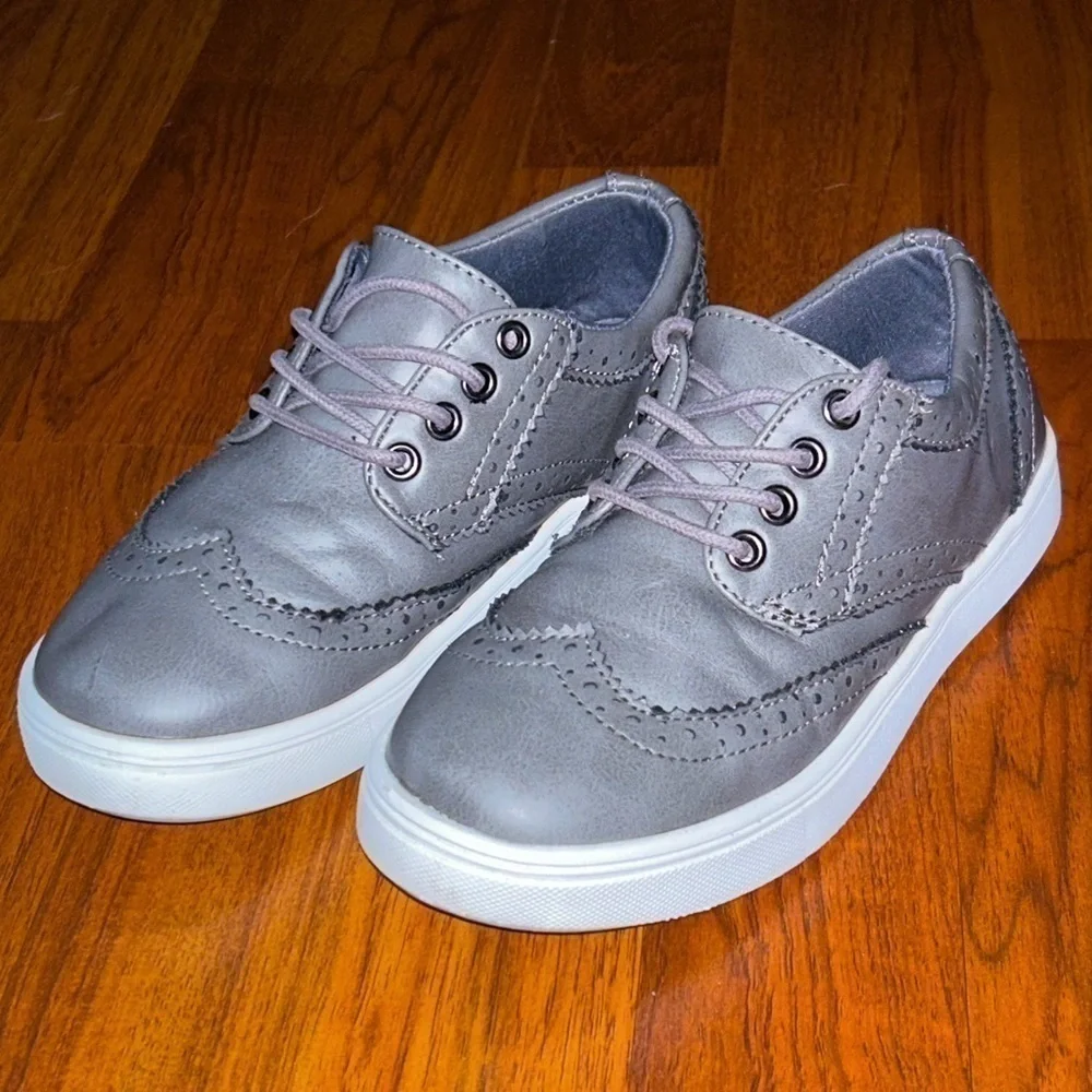 Steve Madden colors gray