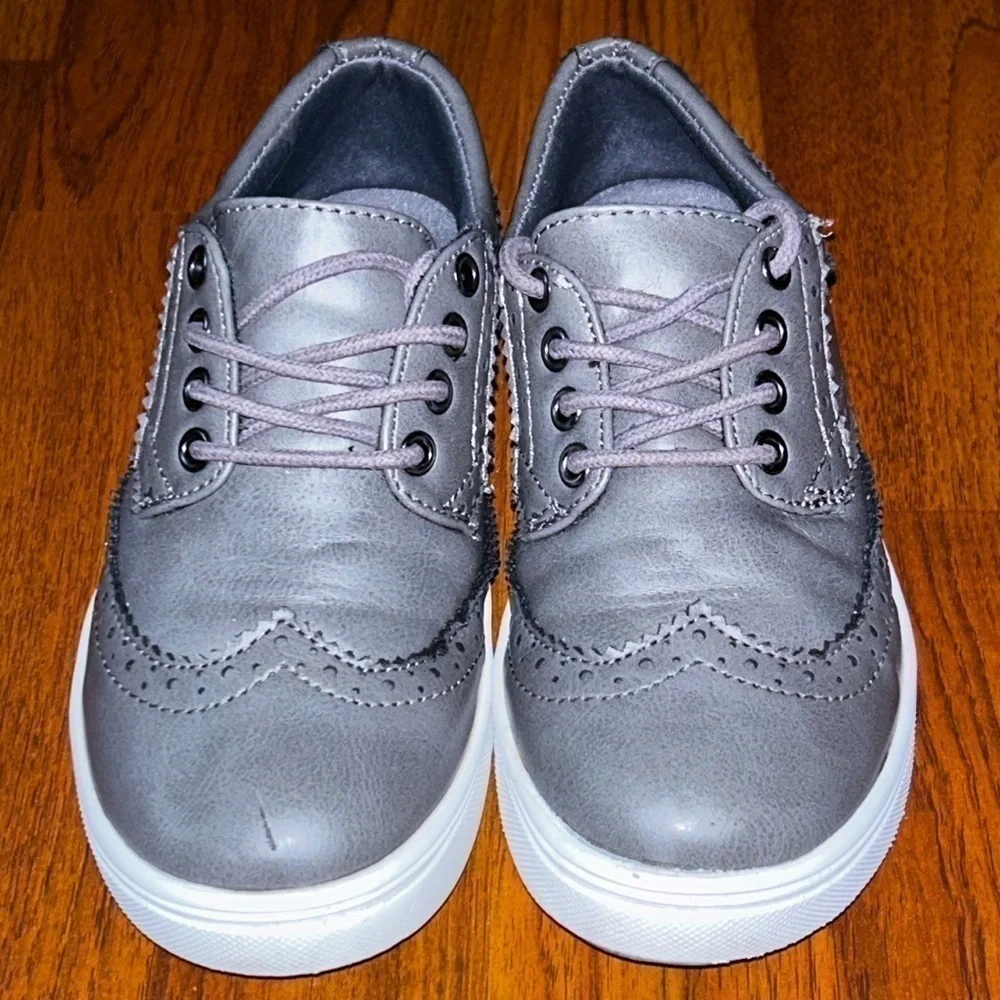 Steve Madden colors gray