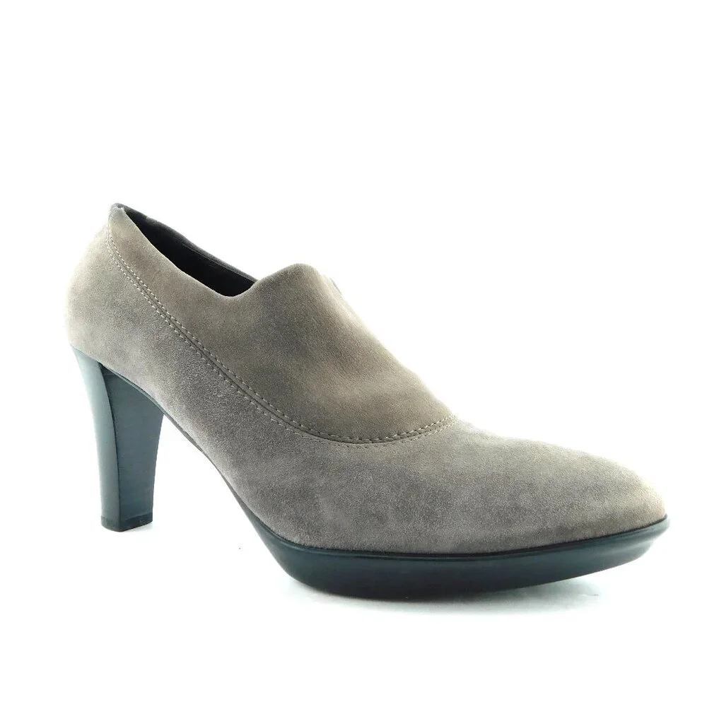 Aquatalia wear item pumps