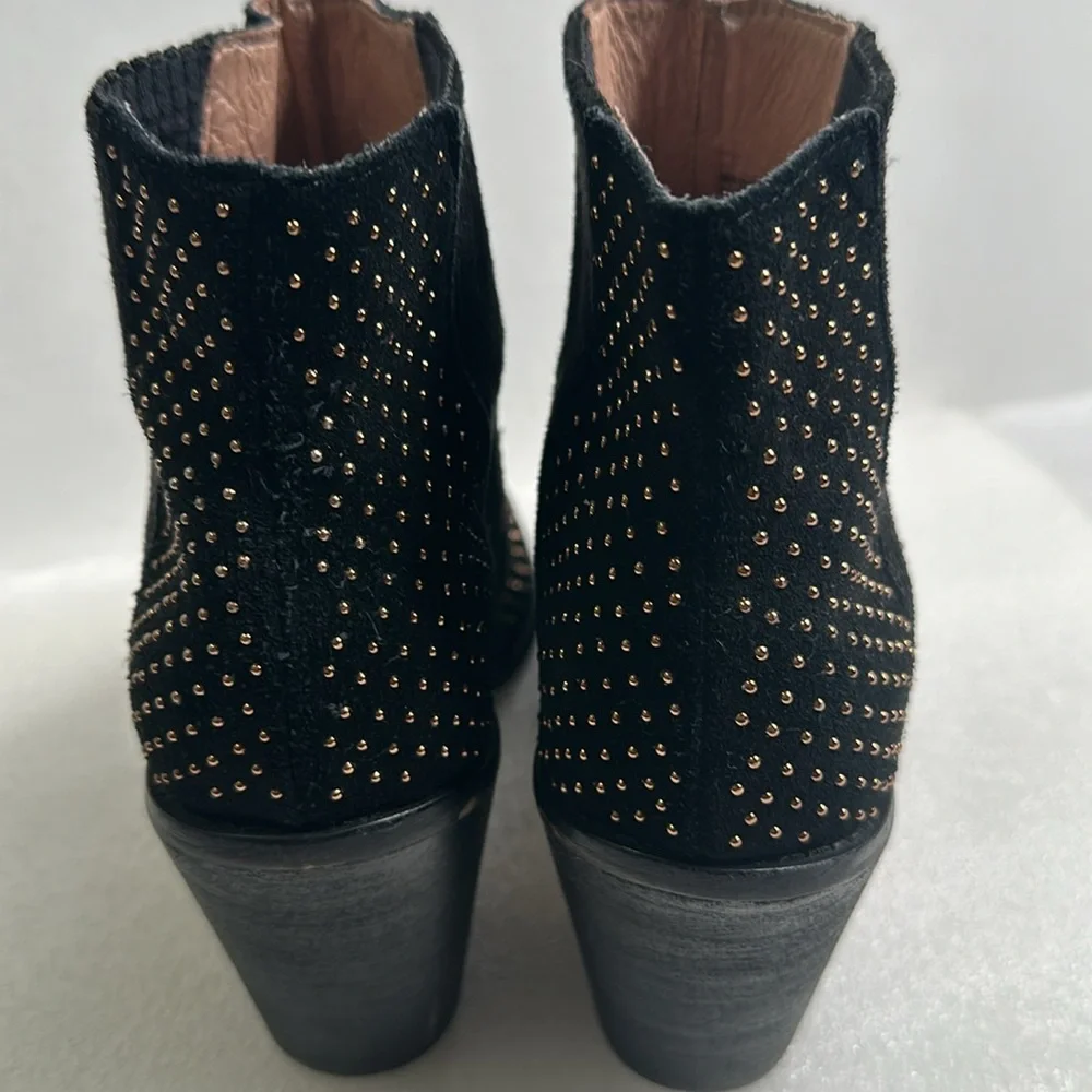 Anthropologie by anthropology