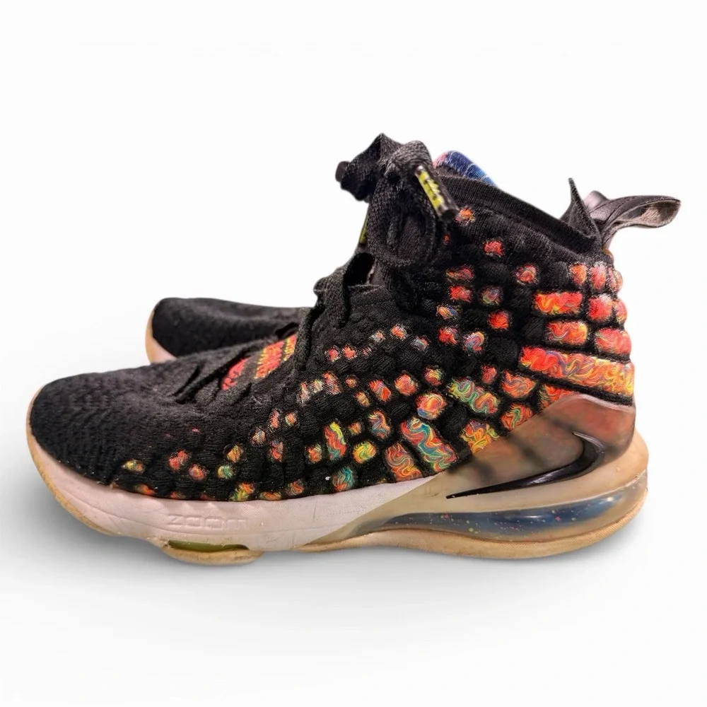 Nike Lebron 17 XVII Black James‎ Gang Sneakers BQ5594-005 Size 5Y Youth Coogi
