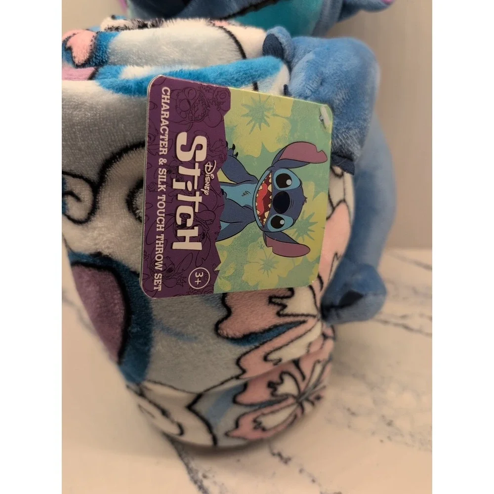 Lilo & Stitch Classic Character Hugger Pillow & Silk Touch Throw Blanket Set NWT