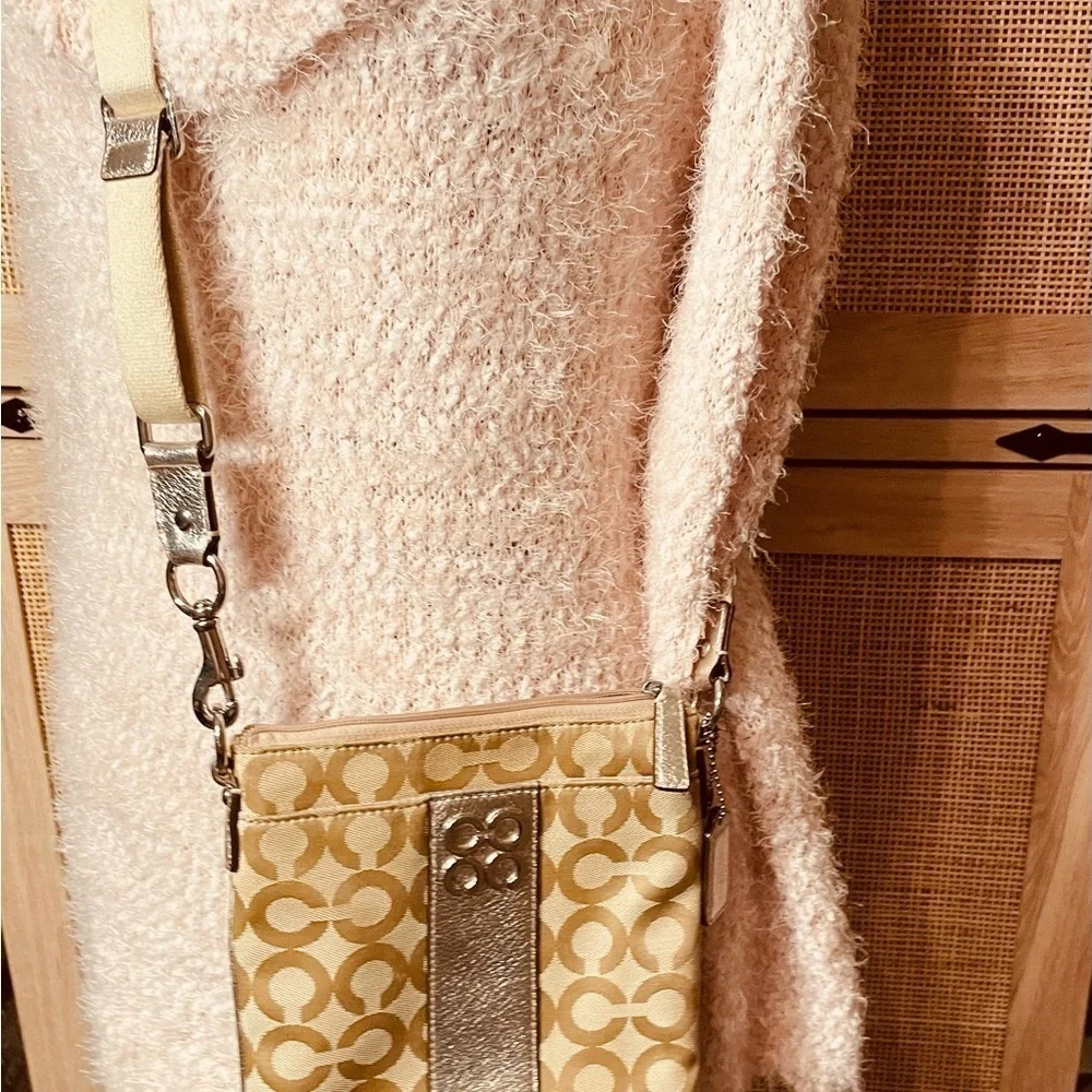 Coach stylish slim