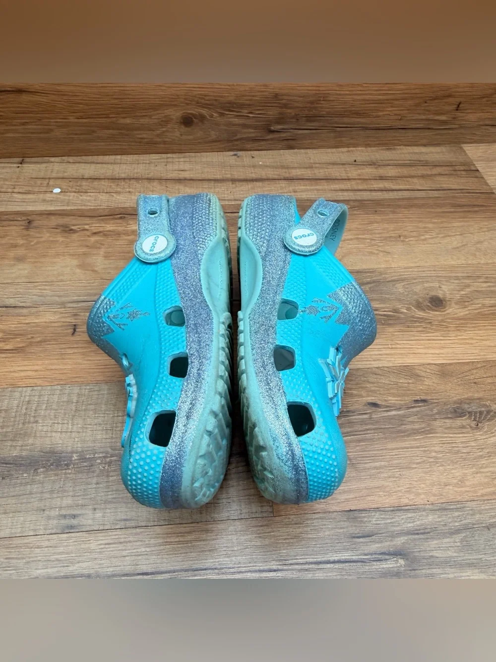 CROCS shipping upper about