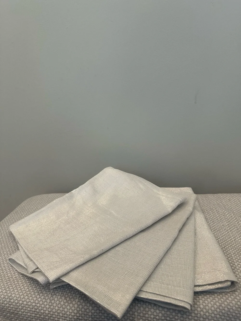 Pier 1 Dinner Napkins Silver Metallic Cloth Set of 4 Discontinued Dining Event