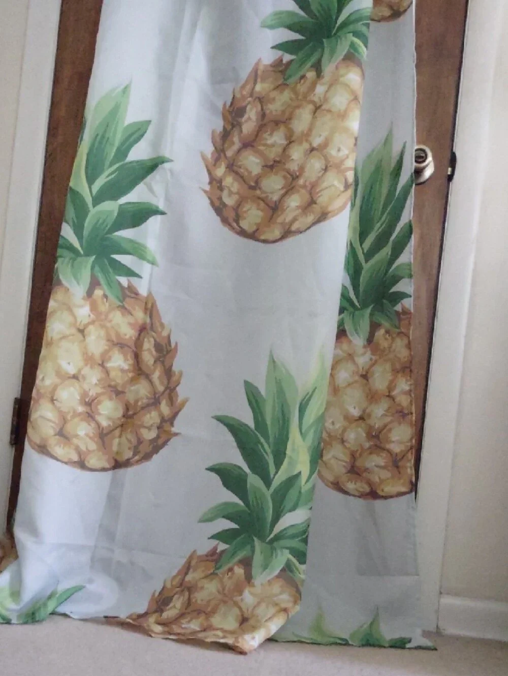 N/A large pineapple