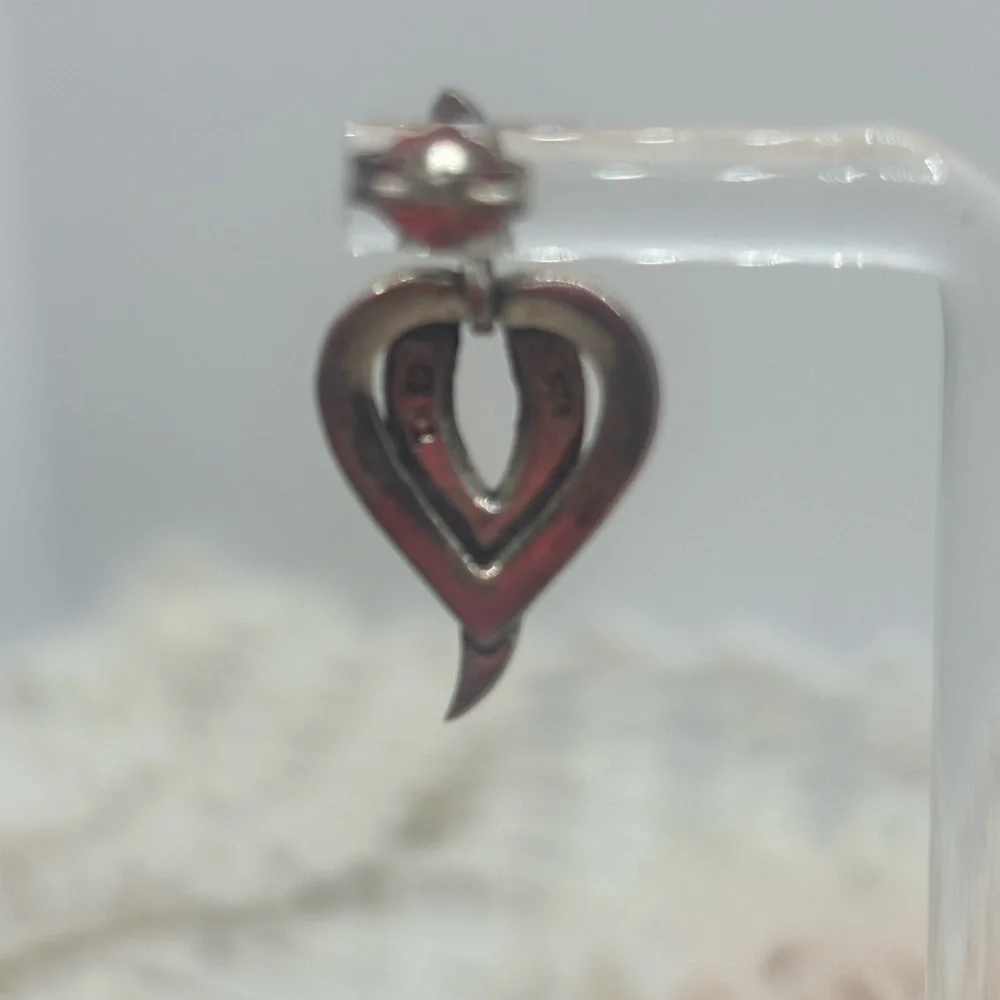 N/A these earrings