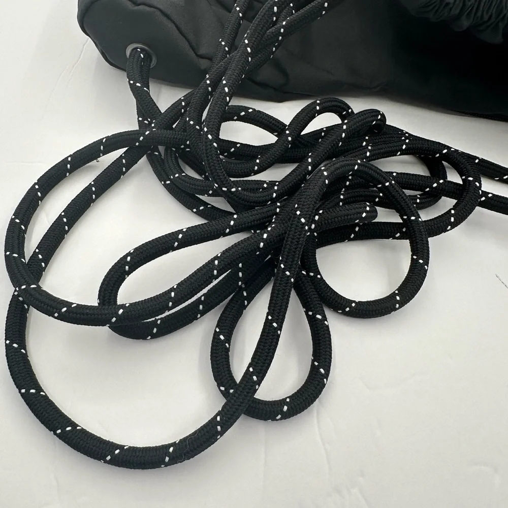 Nike carry straps bold