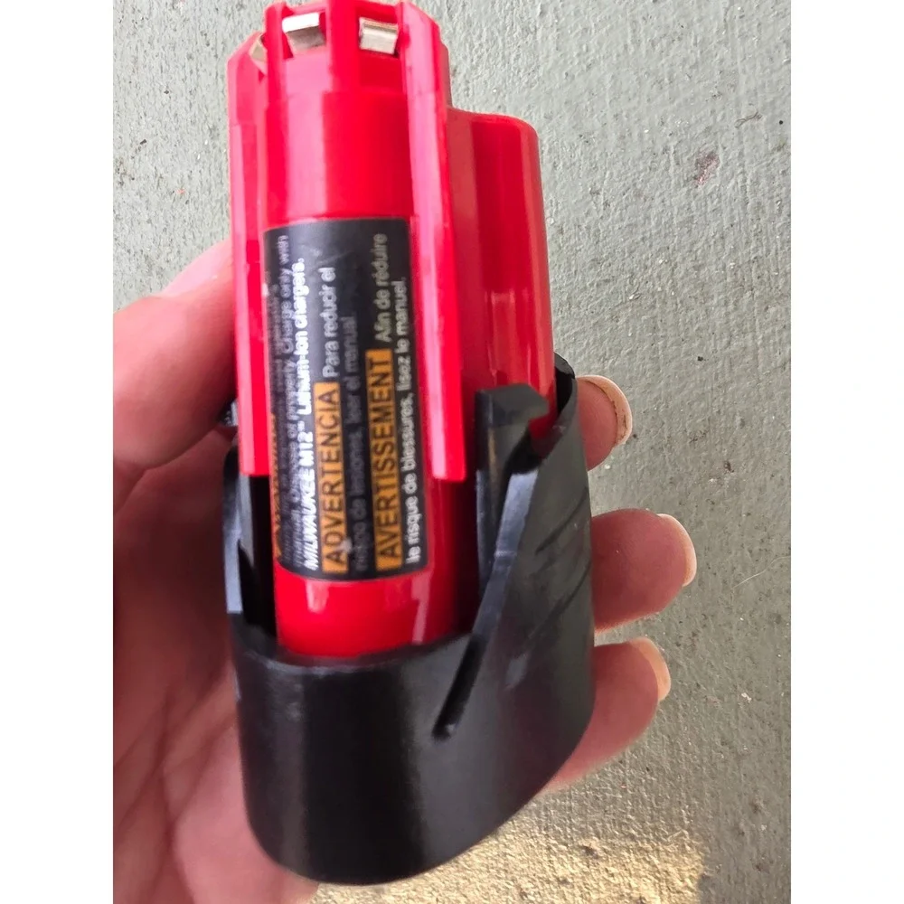 Milwaukee M12 REDLITHIUM CP2.0 12V Lithium-Ion Battery 2.0Ah 48-11-2420 Z3