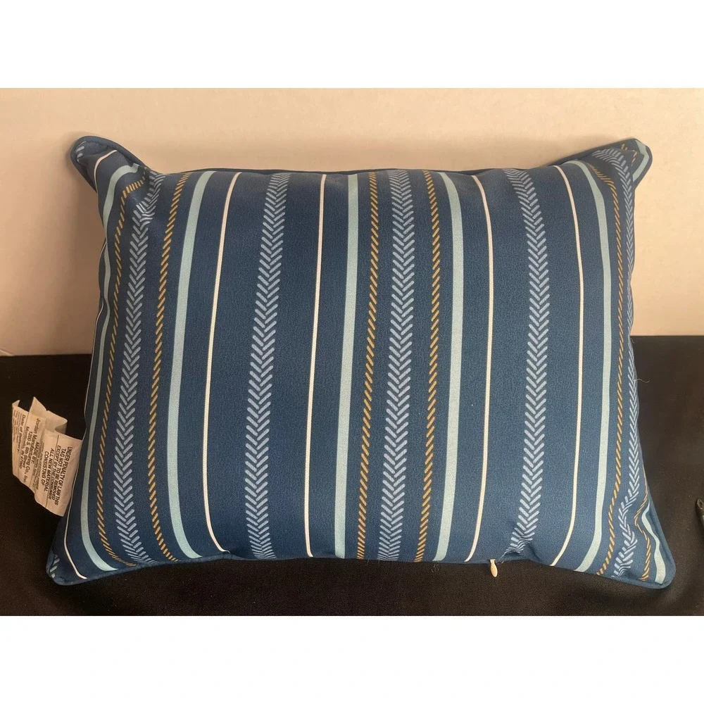 Mainstays festive lumbar