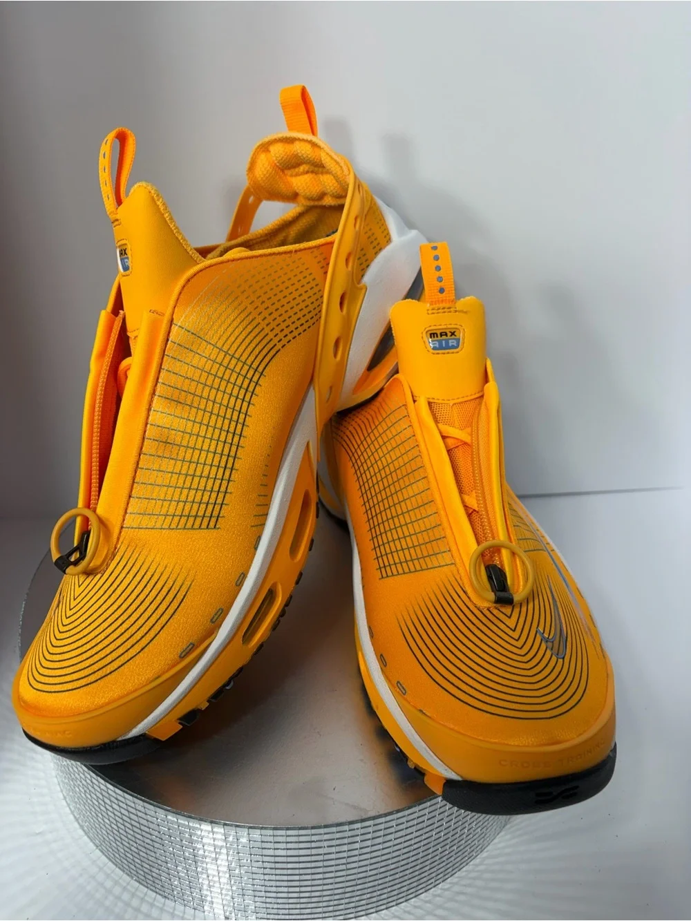 Nike bold slip