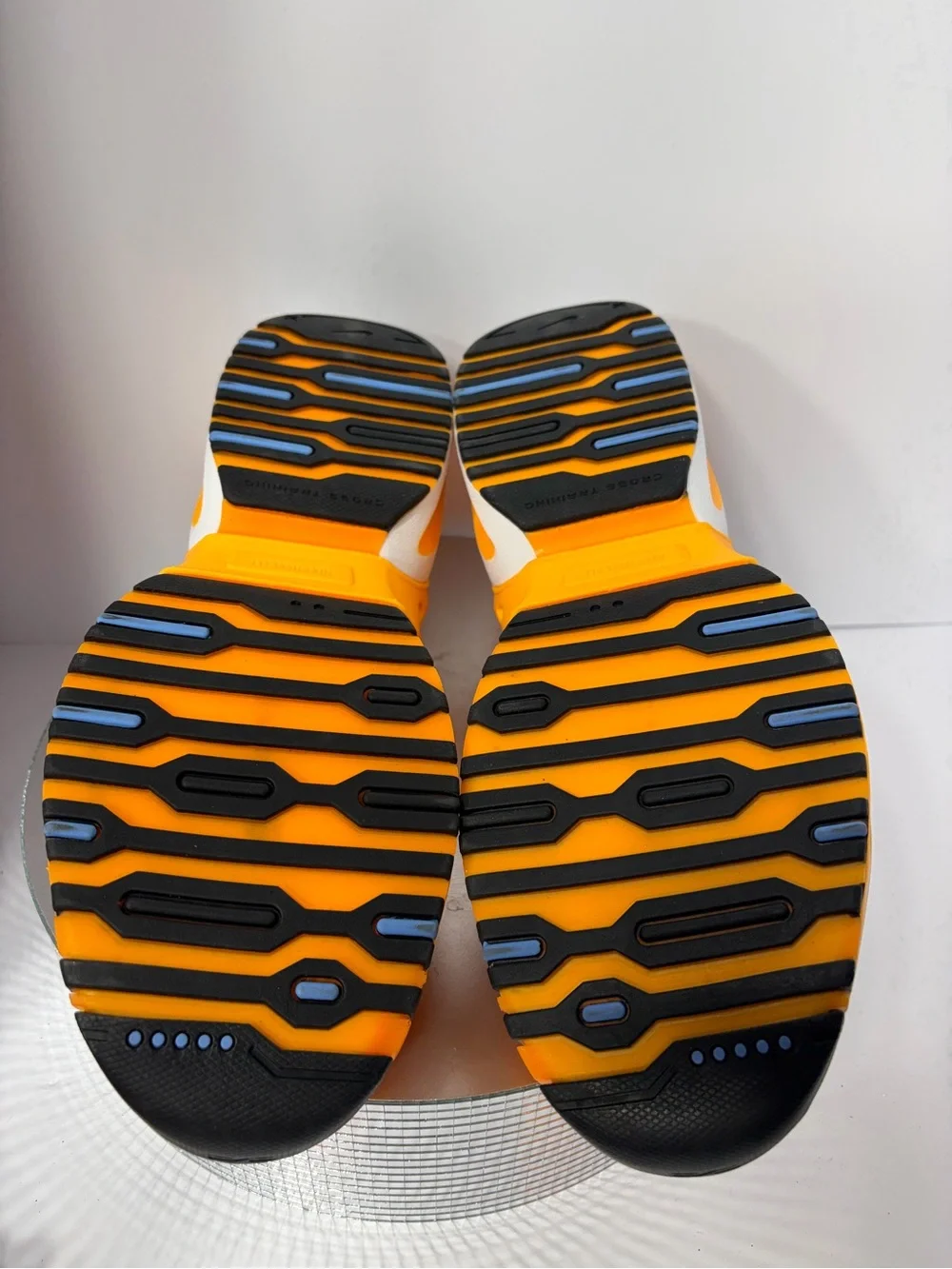 Nike bold slip