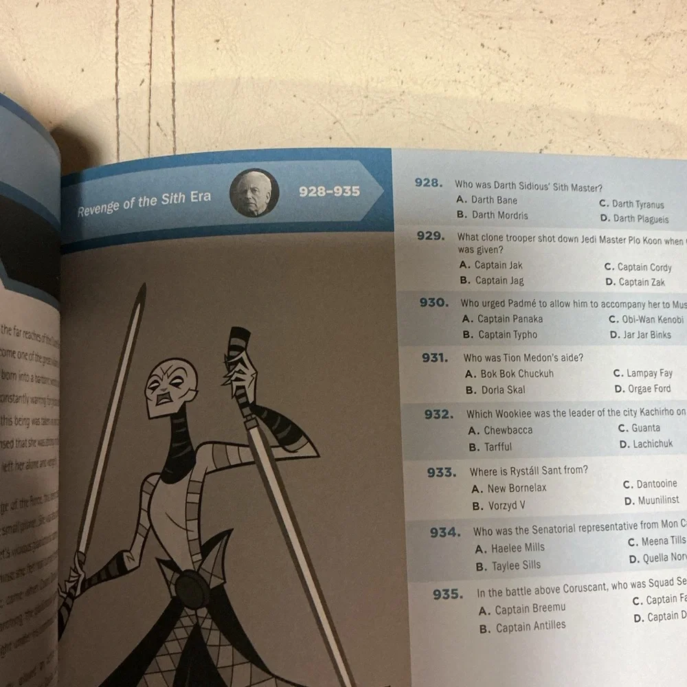 Chronicle Books Star Wars Trivia Book - Black & Gold