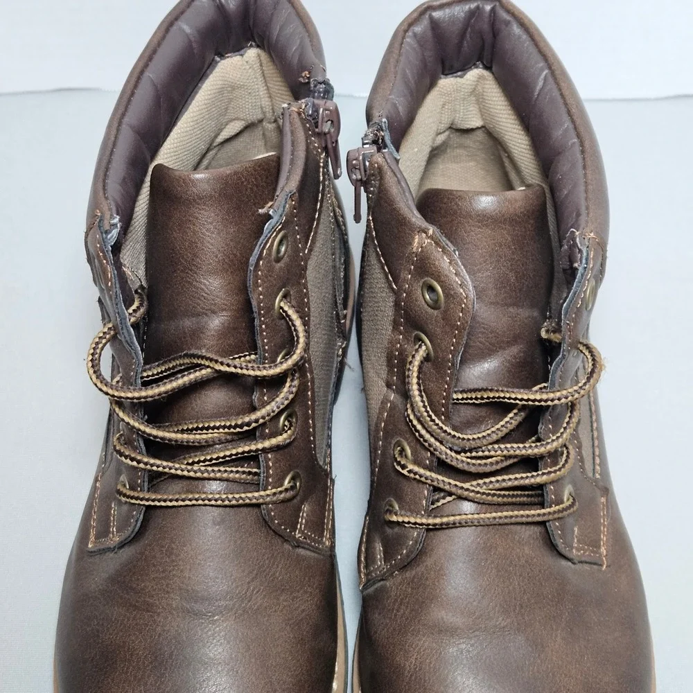 Steve Madden please view