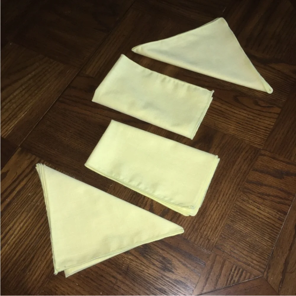 Tablecloth 4 napkins fabric bundle matching set solid yellow cotton blend 1980s