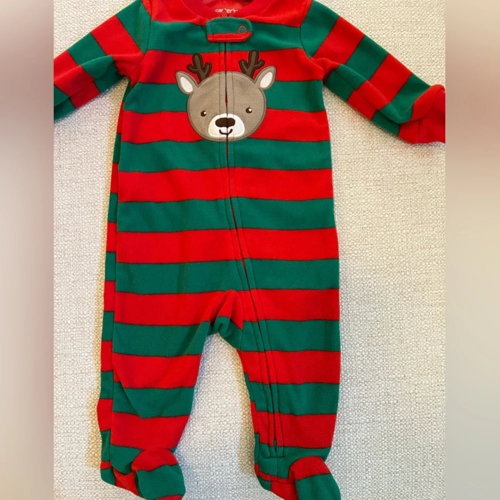 CARTER’S XMAS REINDEER FLEECE BABY SLEEPER. 6 MONTHS