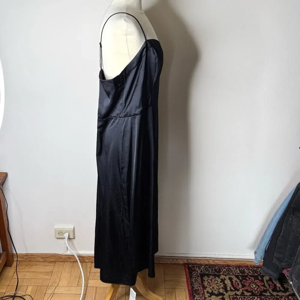 Abercrombie & Fitch black satin