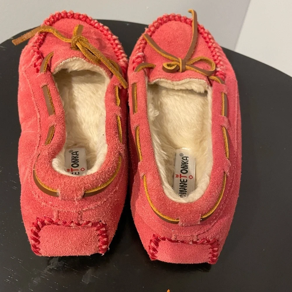 Minnetonka pink suede