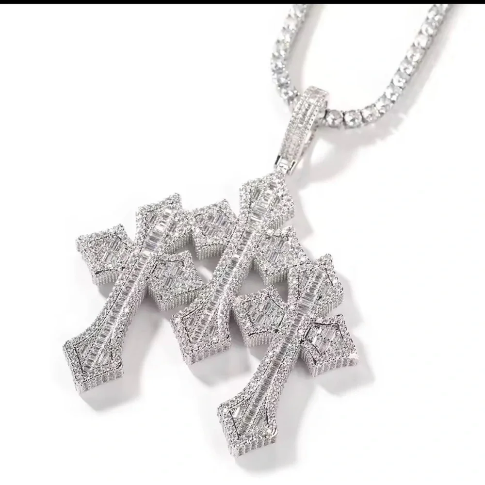 N/A chain masculine bright