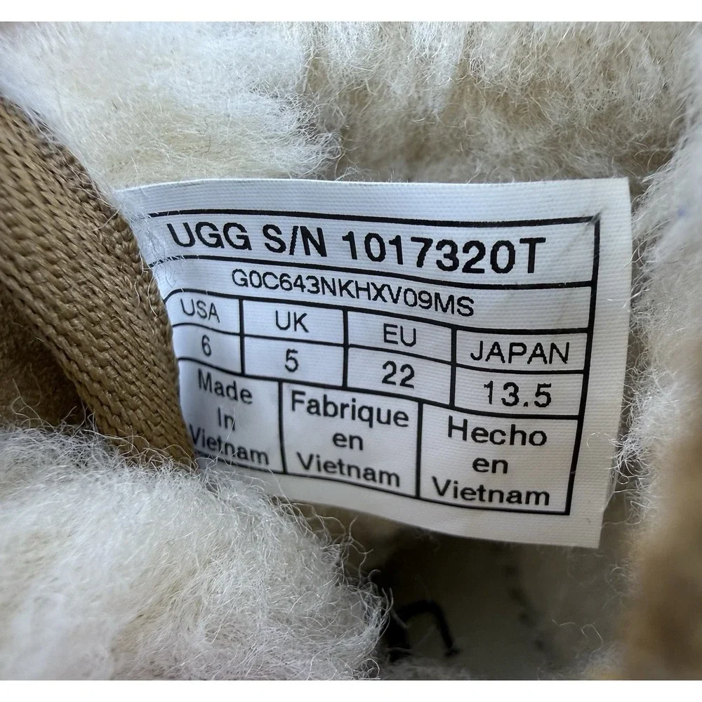 UGG toddler chukka