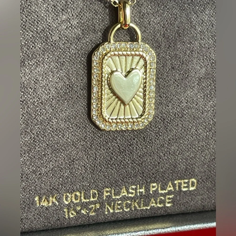 La Rocks elegant gold