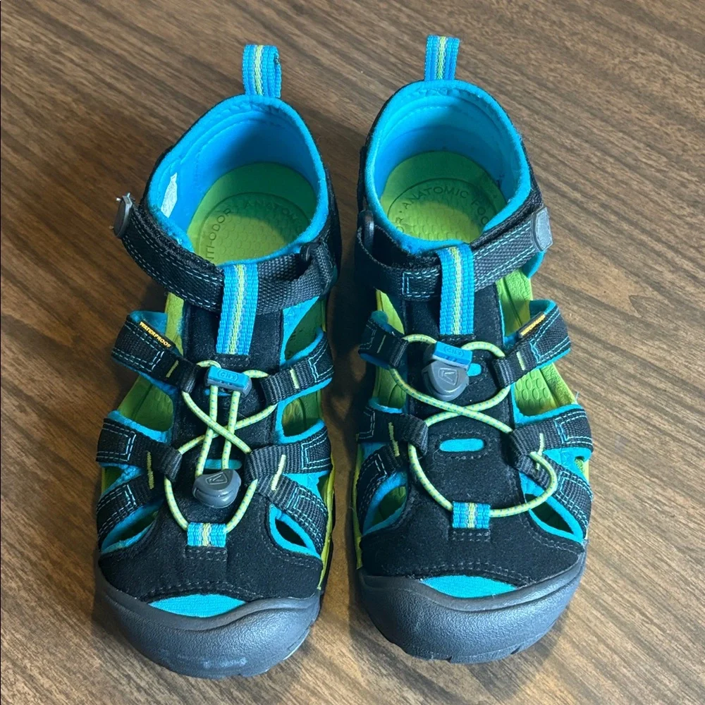 Keen Size 4 Blue Black Green Newport H2 Sandals