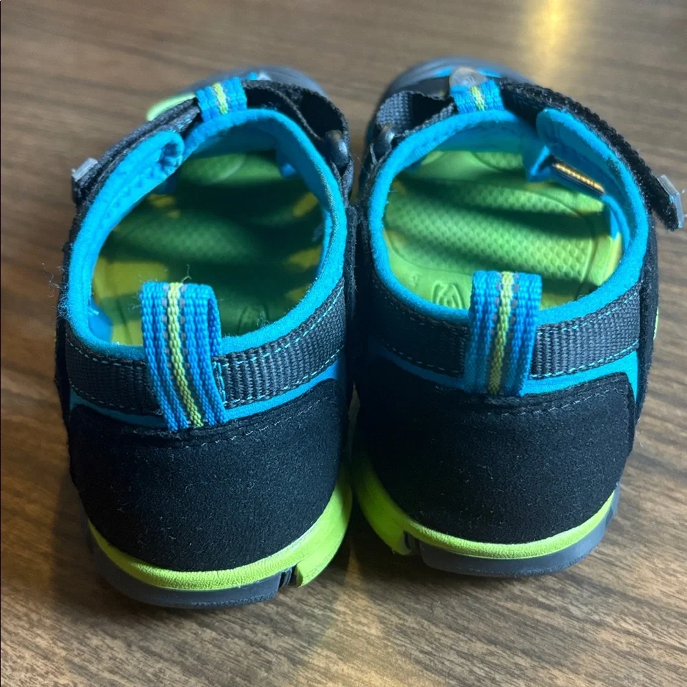 Keen Size 4 Blue Black Green Newport H2 Sandals