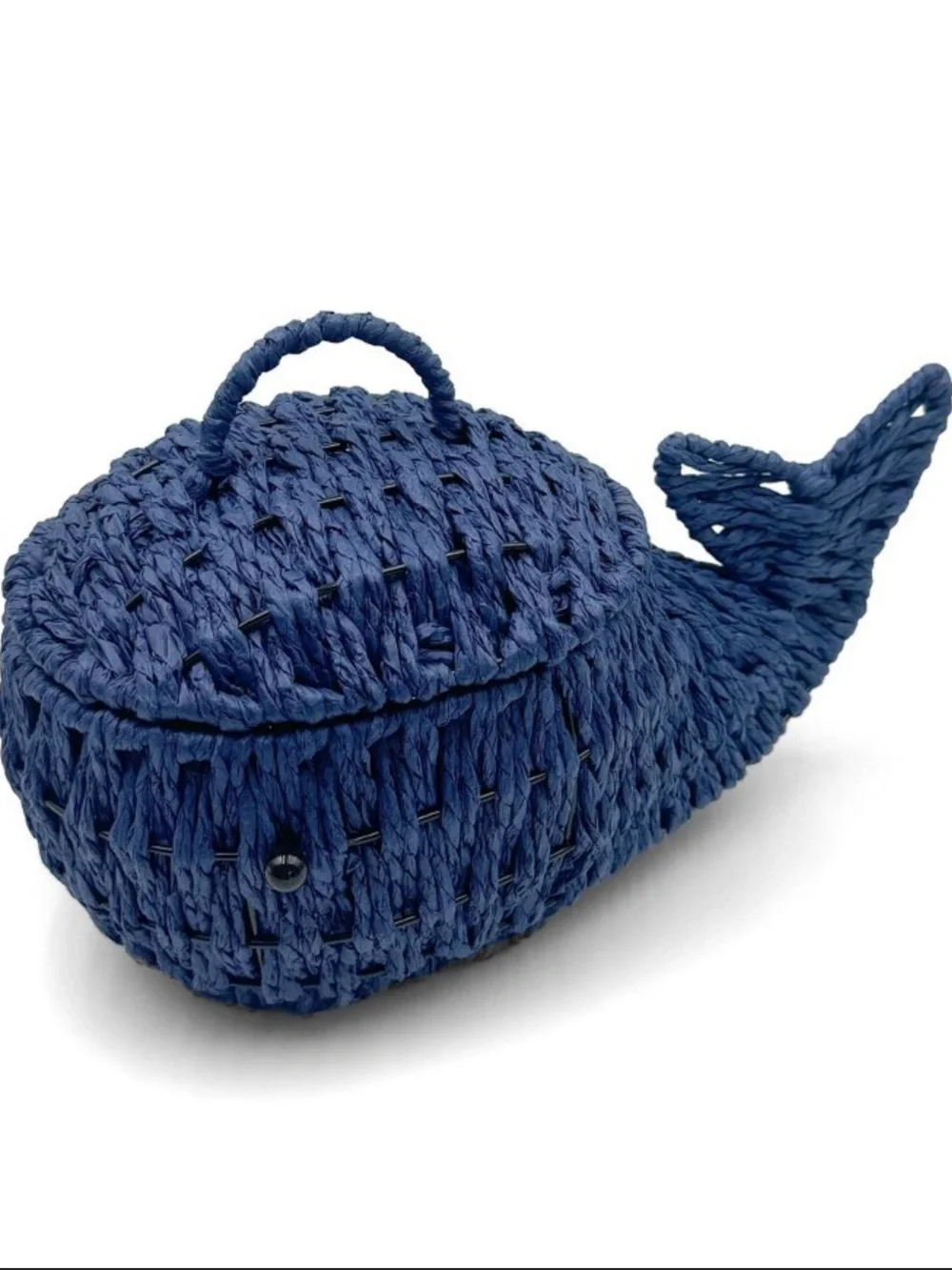 Target features lid overall