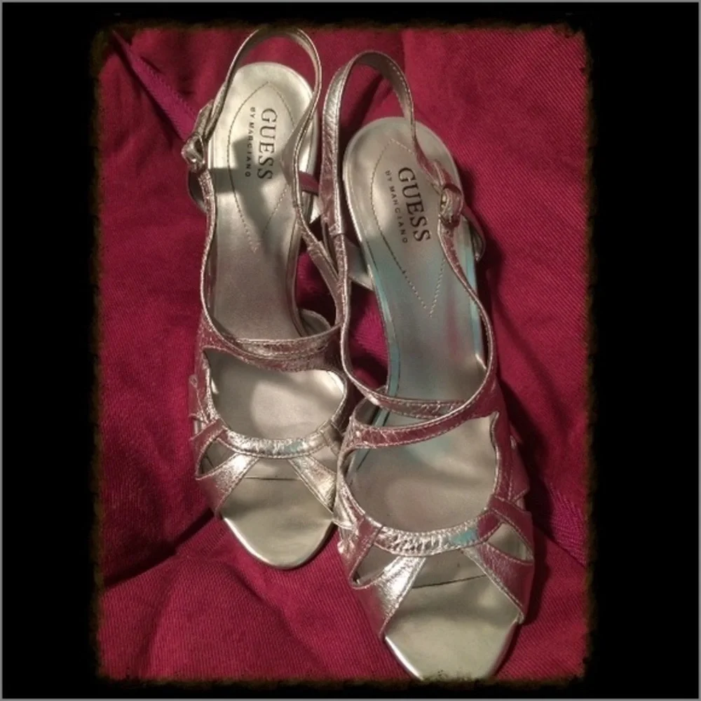 Guess by Marciano guess by