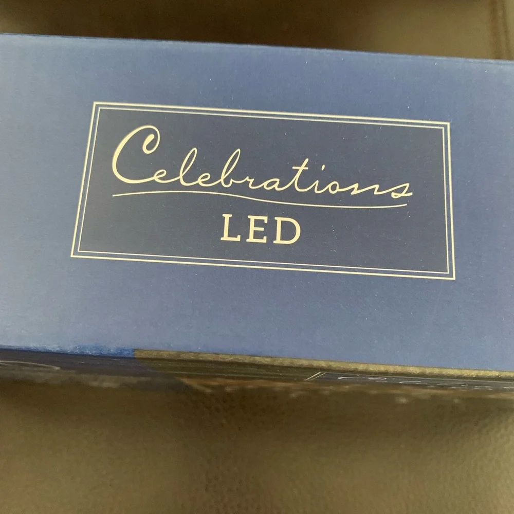 NOS ICICLE STYLE 100 count Cool White Christmas Lights Celebrations LED Tested