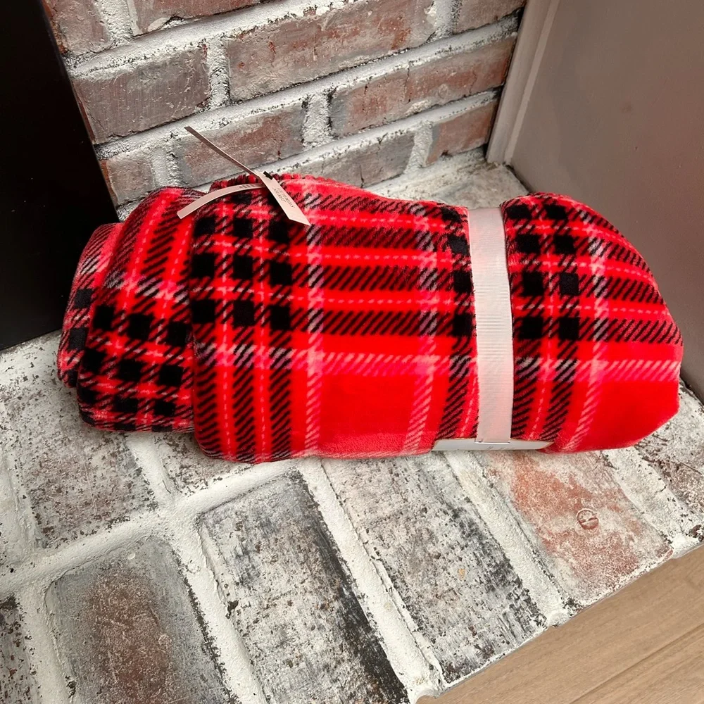 Victorias Secret red victoria 50