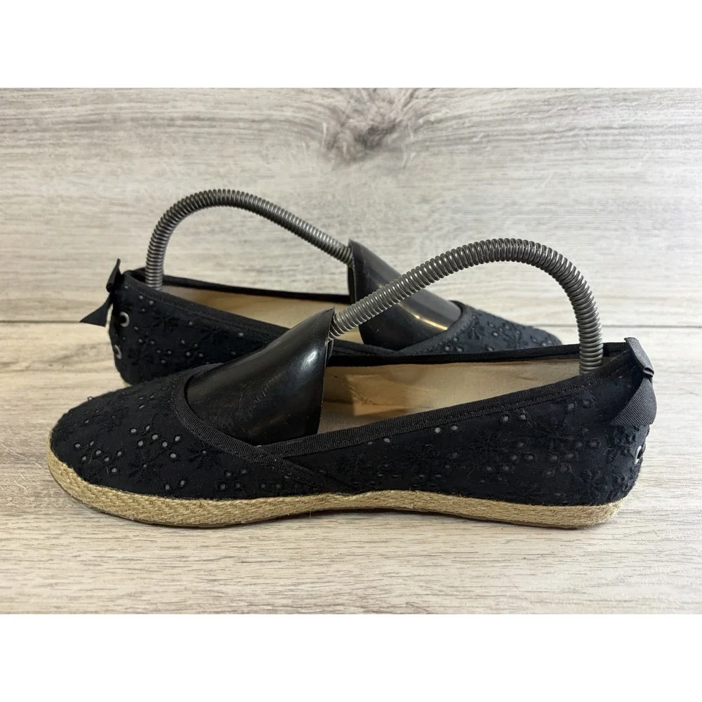 UGG Tassy Eyelet Black Comfortable Casual Flat Shoes 1004022K Youth Size 6