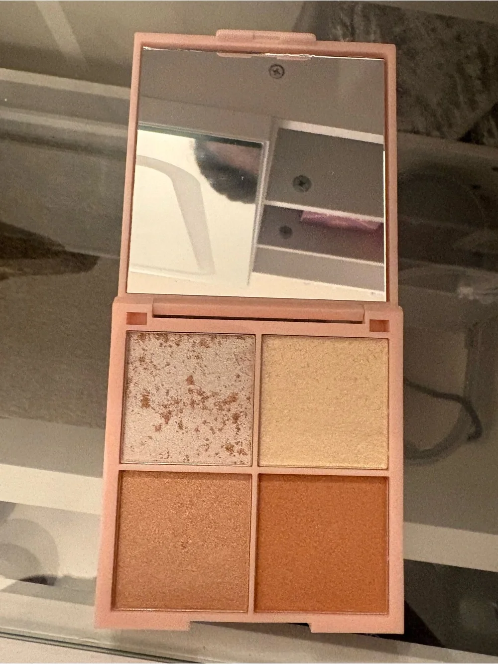 Kinder Glow Highlight Palette - Pink & Gold