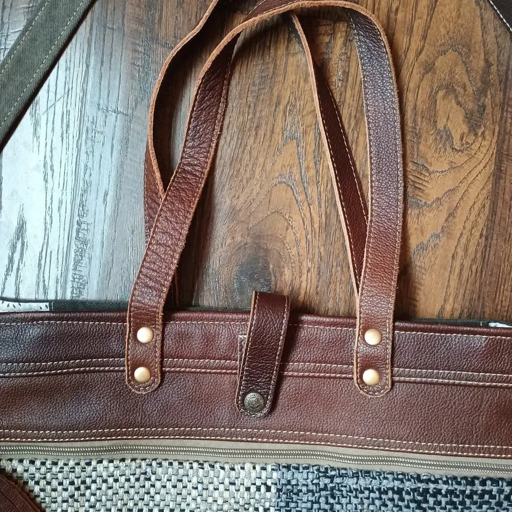 Myra Bag messenger computer