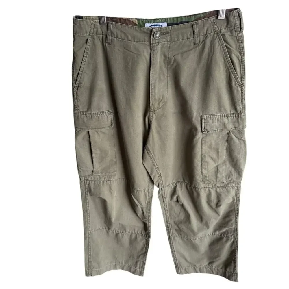 Old navy Women's High Rise olive Green Carpenter Cargo Pants