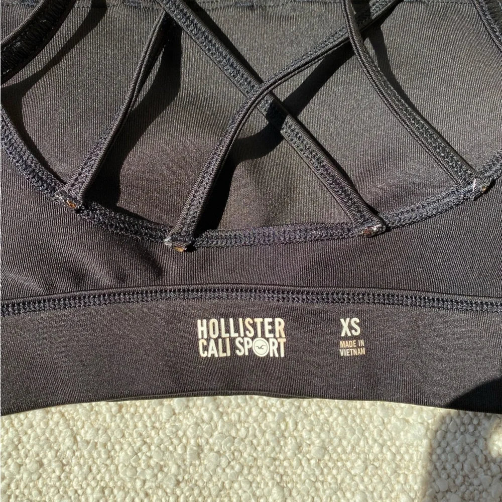 Hollister lightly padded